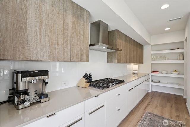 16204 27th Street Ct E, Lake Tapps, WA 98391