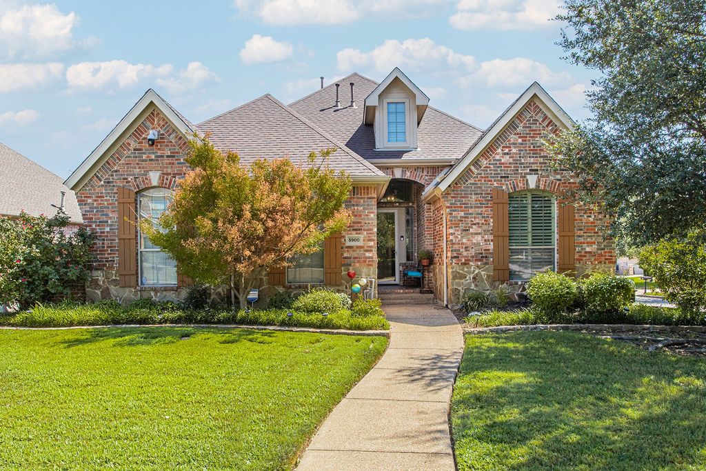 5900 Barton Springs Drive, North Richland Hills, TX 76180 — exterior
