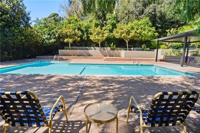 4041 Via Marisol 313, Los Angeles, CA 90042