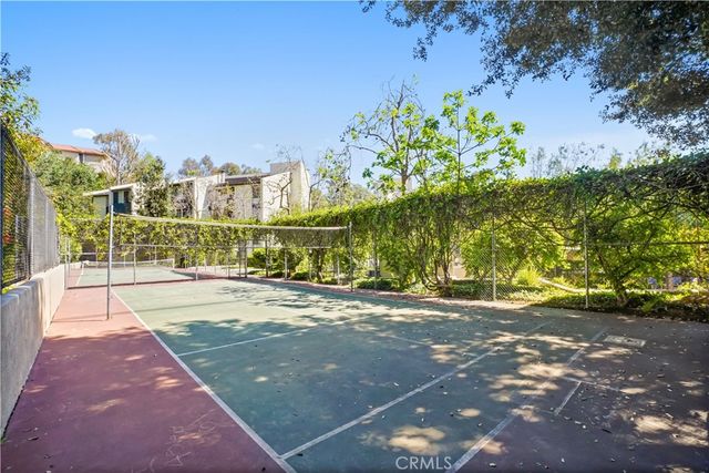 4041 Via Marisol 313, Los Angeles, CA 90042