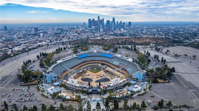 4041 Via Marisol 313, Los Angeles, CA 90042