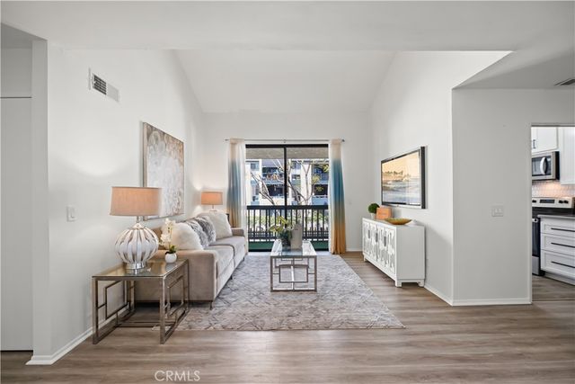 4041 Via Marisol 313, Los Angeles, CA 90042