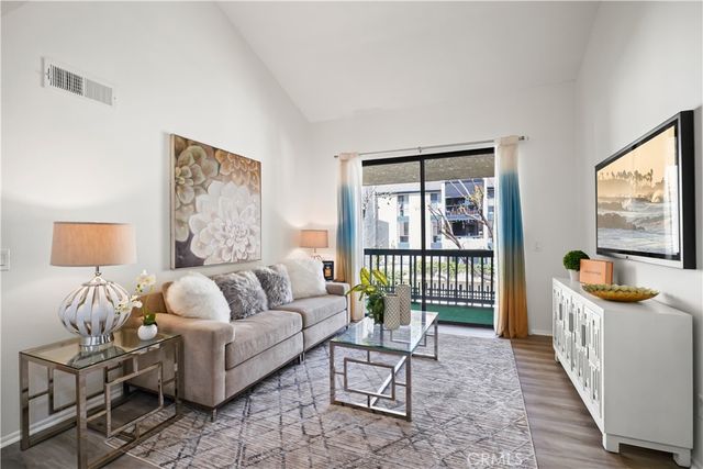 4041 Via Marisol 313, Los Angeles, CA 90042