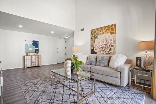 4041 Via Marisol 313, Los Angeles, CA 90042