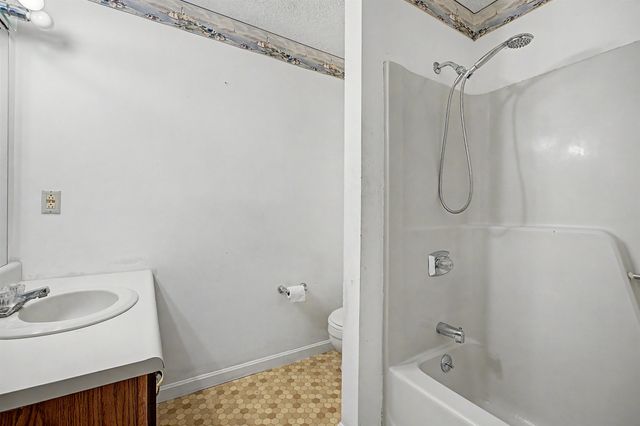 75 Lakewood Pines Rd Unit 17, Bristol, NH 03222
