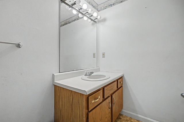 75 Lakewood Pines Rd Unit 17, Bristol, NH 03222
