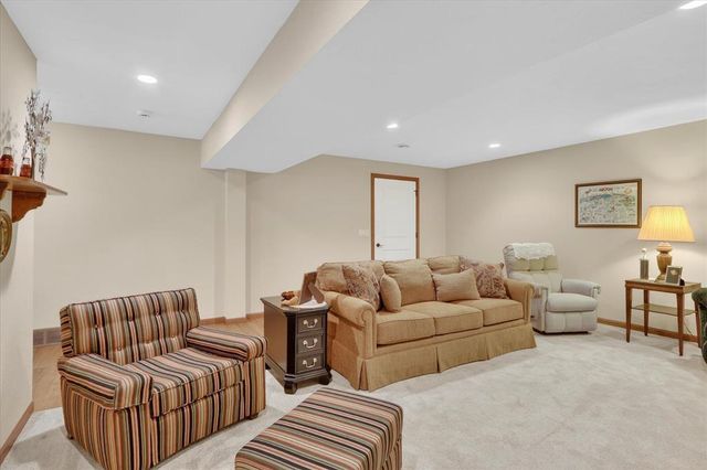 4011 Huntington Avenue, Janesville, WI 53546