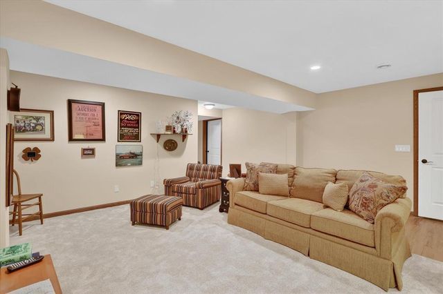 4011 Huntington Avenue, Janesville, WI 53546