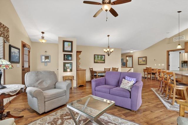 4011 Huntington Avenue, Janesville, WI 53546