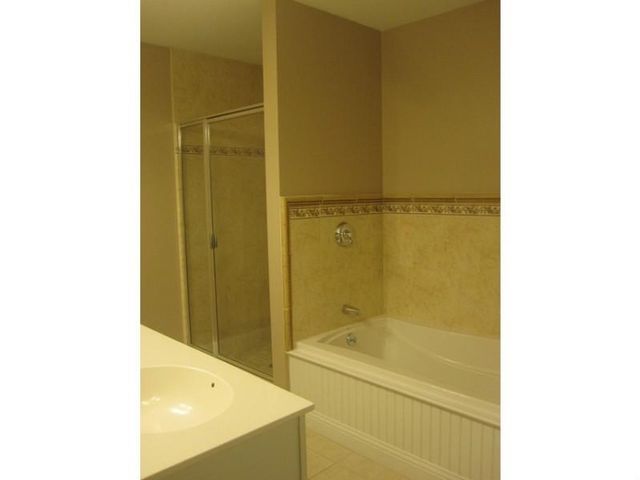 99 FERRY LANDING Circle, Portsmouth, RI 02871