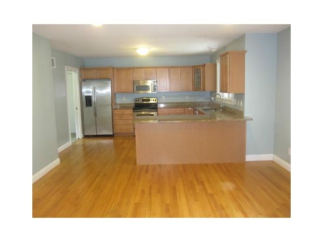 99 FERRY LANDING Circle, Portsmouth, RI 02871