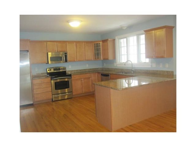 99 FERRY LANDING Circle, Portsmouth, RI 02871