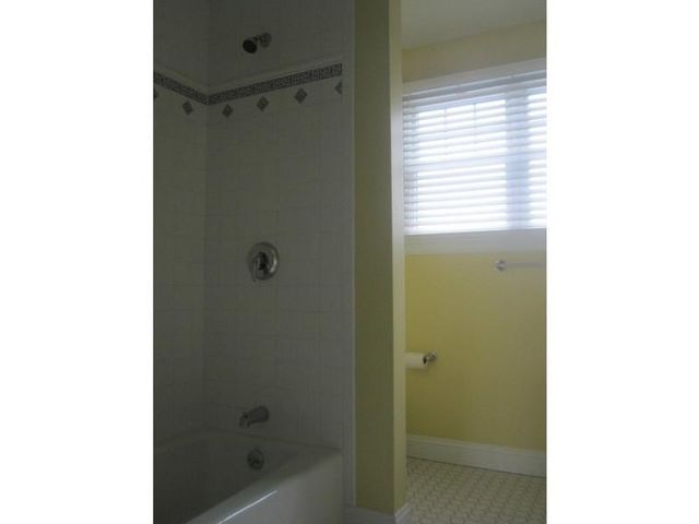 99 FERRY LANDING Circle, Portsmouth, RI 02871