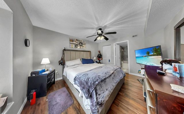 4036 ANGEL OAK COURT 104, Tampa, FL 33613