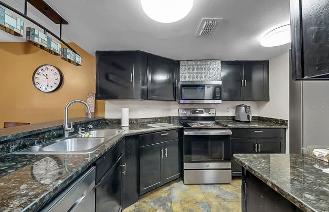4036 ANGEL OAK COURT 104, Tampa, FL 33613