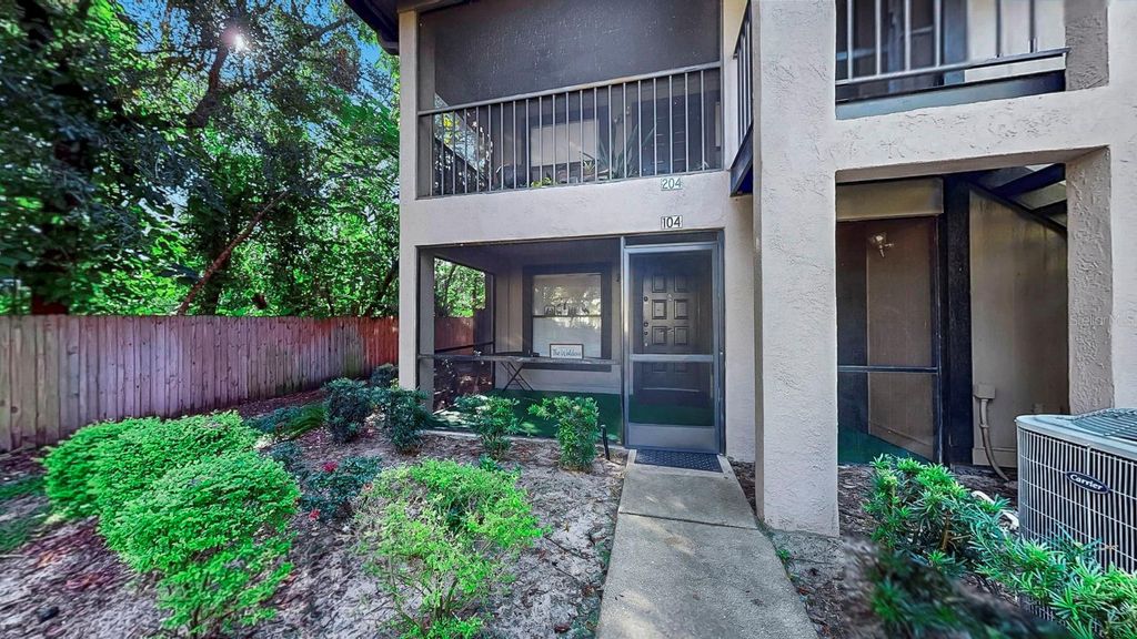 4036 ANGEL OAK COURT 104, Tampa, FL 33613