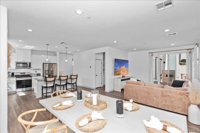 4158 Mission Tree Way, Oceanside, CA 92057