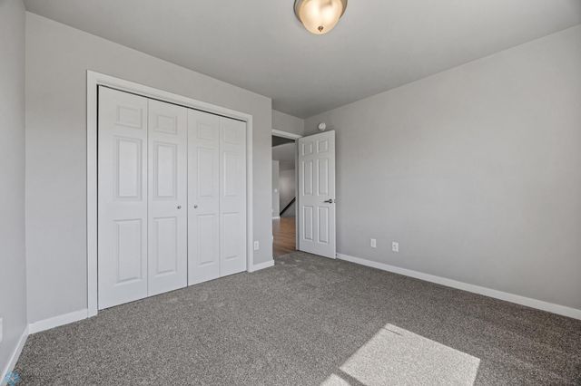 811 Cathy Drive W, West Fargo, ND 58078