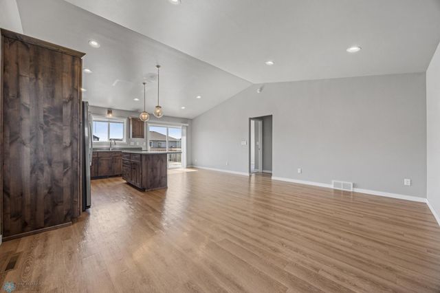 811 Cathy Drive W, West Fargo, ND 58078