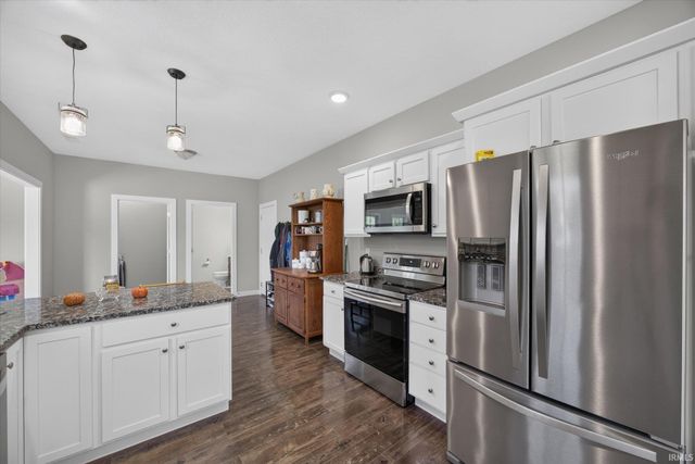 7480 W Raymond Run, Ellettsville, IN 47429