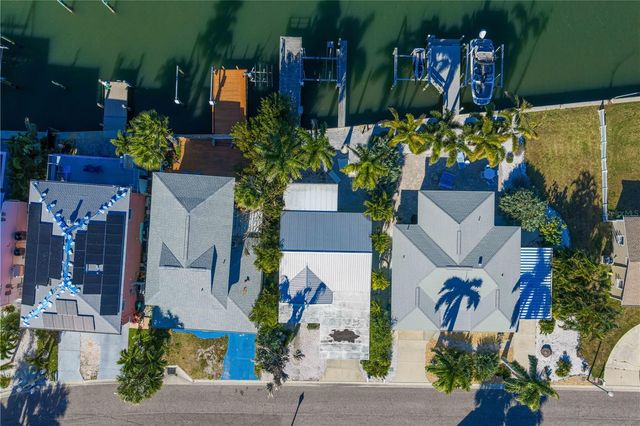 318 182ND AVENUE E, Redington Shores, FL 33708