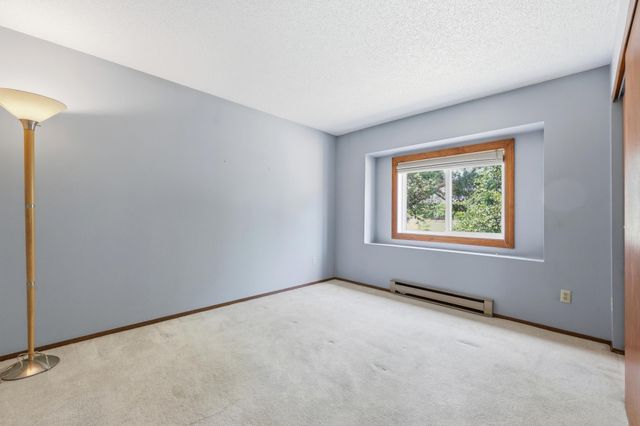2523 33rd Avenue S, Moorhead, MN 56560