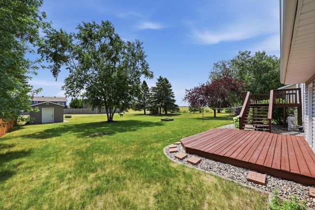 2523 33rd Avenue S, Moorhead, MN 56560