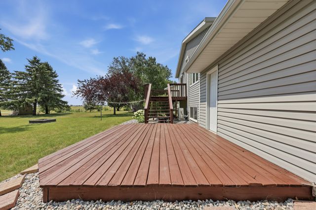 2523 33rd Avenue S, Moorhead, MN 56560