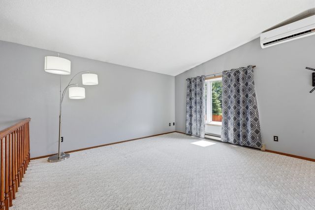 2523 33rd Avenue S, Moorhead, MN 56560