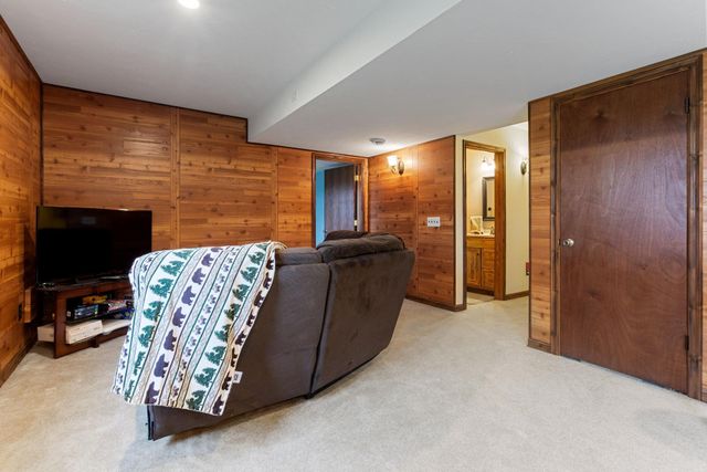 7531 E 250th Street, Elko New Market, MN 55020