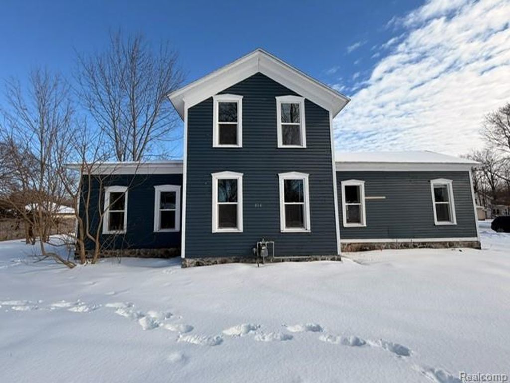 816 7th Street, Three Rivers, MI 49093