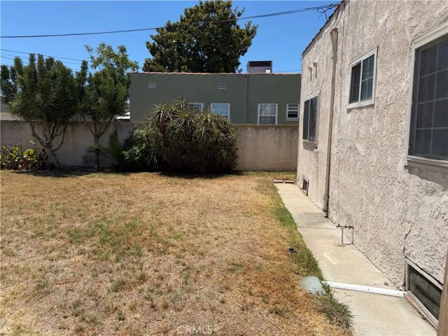 1932 W 84th, Los Angeles, CA 90047
