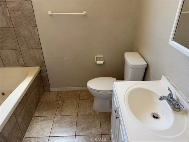 1932 W 84th, Los Angeles, CA 90047