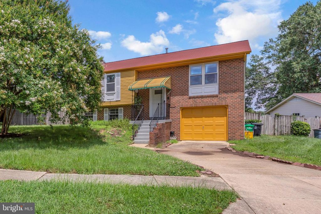 1700 ANNA CT, Hyattsville, MD 20782