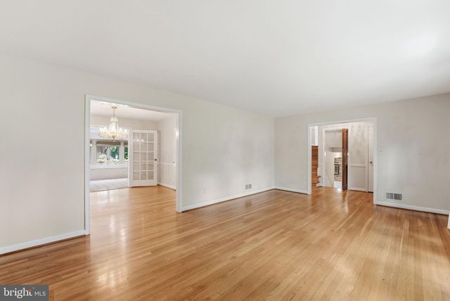 2419 CLAREMONT DR, Falls Church, VA 22043