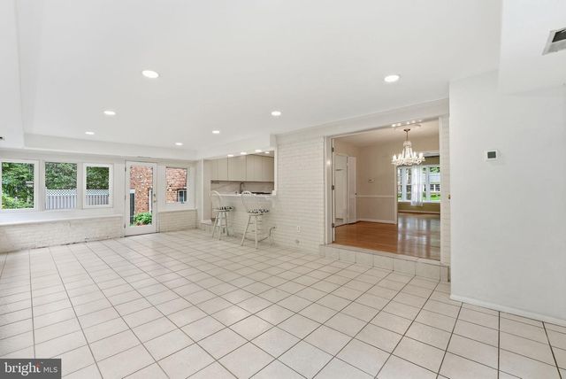 2419 CLAREMONT DR, Falls Church, VA 22043