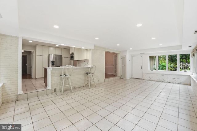2419 CLAREMONT DR, Falls Church, VA 22043