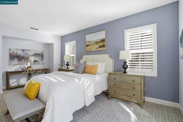 5244 S Montecito Dr, Concord, CA 94521