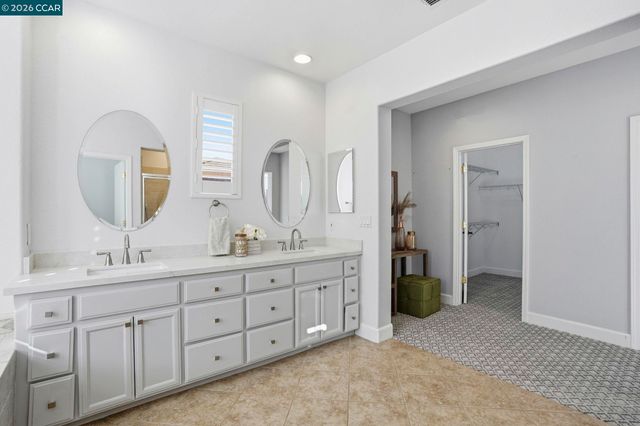 5244 S Montecito Dr, Concord, CA 94521