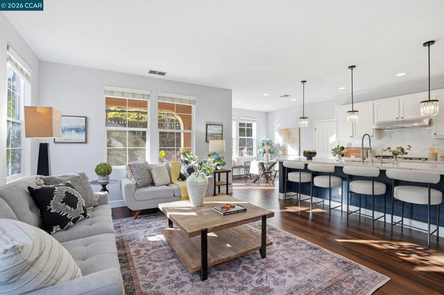 5244 S Montecito Dr, Concord, CA 94521