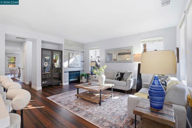 5244 S Montecito Dr, Concord, CA 94521