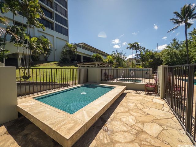 98-402 Koauka Loop 1909, Aiea, HI 96701