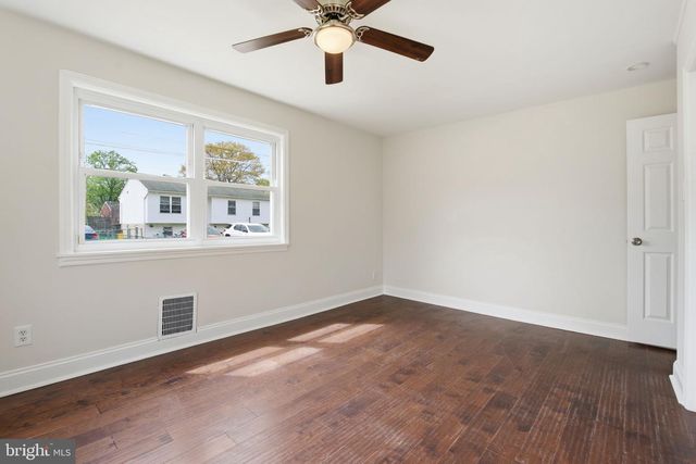 8001 W END DR, Baltimore, MD 21226