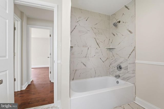 8001 W END DR, Baltimore, MD 21226