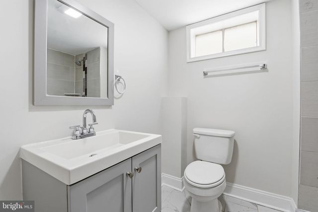 8001 W END DR, Baltimore, MD 21226