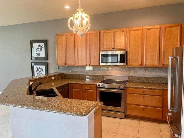 5579 55th Avenue, Vero Beach, FL 32967