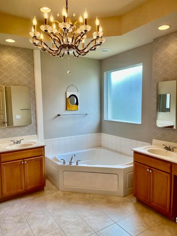 5579 55th Avenue, Vero Beach, FL 32967