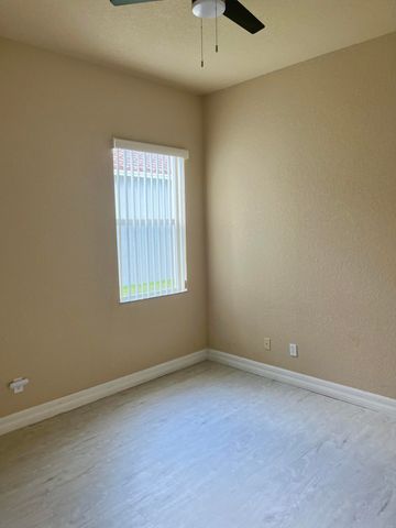 5579 55th Avenue, Vero Beach, FL 32967