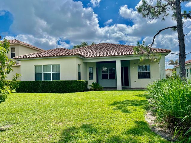 5579 55th Avenue, Vero Beach, FL 32967