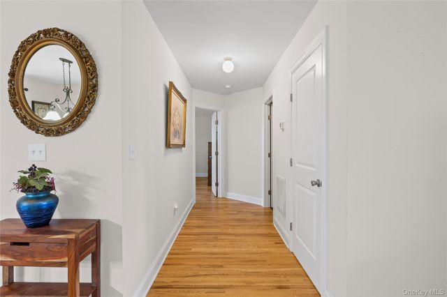 3 Clear Creek Court, Huntington Station, NY 11746